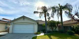 Beautiful home in Riverlakes Community Gallery 1