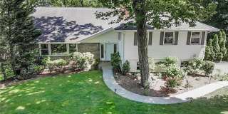 Spacious 4 Bed / 3.5 Bath Scarsdale Home with Bedroom Suites, Fireplace, Deck & Private Yard Gallery 1