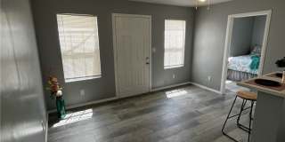 4518 S Normandie Gallery 6
