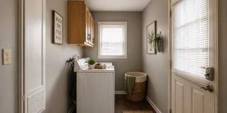 109 S McKinley Ave - Walk to Ball State – Bright & Updated 2BR Home! PRELEASING for AUGUST! Gallery 6