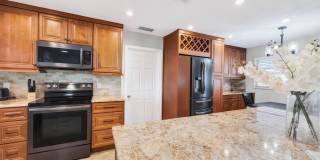 Discover the perfect Naples Park rental just minutes from the beach. Gallery 6