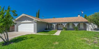 Newhall Single Story Home For Rent  in Oakridge Tract. Gallery 1