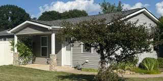 One Level Living - Single Family Home in South Columbia 4BD/2BA Gallery 1