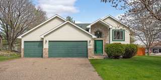 Spacious Home, 6bd, 3ba, 2 levels, 2 kitchens $2900/mo+ utilities Gallery 1