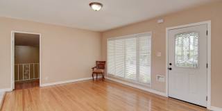 3-Bed Signal Hill House for Lease Gallery 3