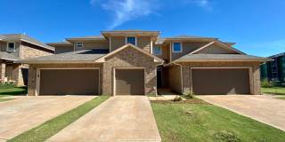 3 Bed 2.5 Bath 1 Car Garage Duplex In Moore * Reduced Rate!!! Gallery 1
