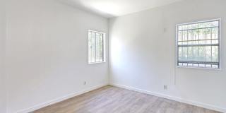 957-961 North Vendome Street Gallery 12