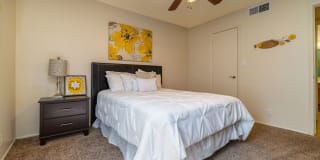 Oak Tree Park Apartments Gallery 15