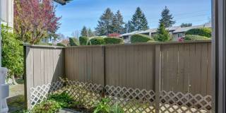 Cozy Condo Living in Tacoma's Desirable Highlands Community | Pool, Gym & Clubhouse Gallery 13
