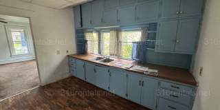 $1099 4 bed 1 bath - Single Family home Gallery 3