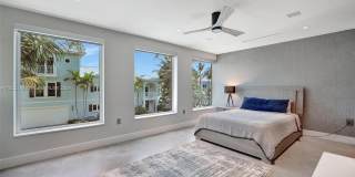 305 Oak St Gallery 65