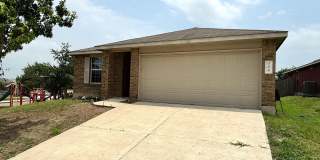 Beautifully 3 Bed, 2 Bath Renovated Home Near Austin – Spacious Layout & Community Perks Gallery 1