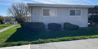 Updated Duplex in Great Location!! Gallery 1