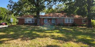 *Coming Available In August* Compeltely Remodeled 3 Bedroom 3 Bathroom *Coming Available In August* Compeltely Remodeled 3 Bedroom 3 Bathroom Gallery 1