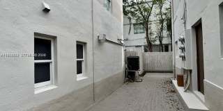 833 W 39th St Gallery 12