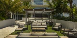 Ascent at Metropolitan Naples Gallery 33