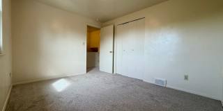 Gorgeous 2BR Townhouse in Plum! Washer & Dryer Included, Central A/C & More! Call Today! Gallery 9