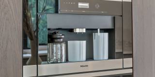 211 Veteran Ave Gallery 26