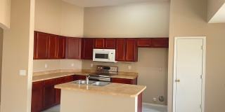 4 Bedroom, 2 Bath New paint and flooring Gallery 8