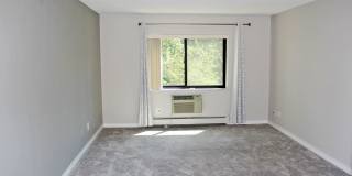 Heather Gardens  55+ Community 2 bedroom 2 bathroom condo! Gallery 5