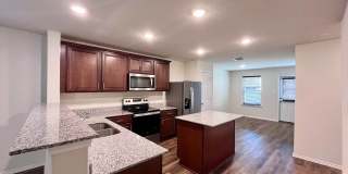Charming 3-Bedroom, 2-Bathroom Oasis Nestled in the Vibrant Heart of San Antonio, Texas! Gallery 9