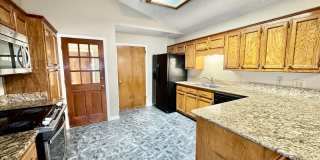 Prime Baton Rouge Location! 3BR Garden Home Across from Perkins Rowe Prime Baton Rouge Location! 3BR Garden Home Across from Perkins Rowe Gallery 7
