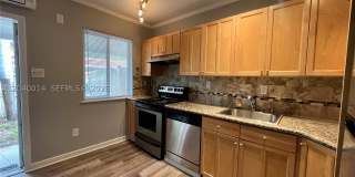 590 NW 40th Ct 590 NW 40th Ct Gallery 6