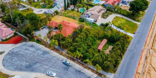 11760 Lasselle Street Gallery 32