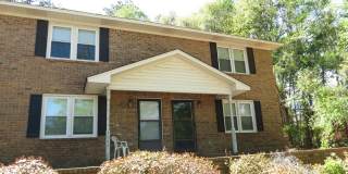 Newly renovated-2 bed/1.5 bath townhouse- Lawn Maintenance included Gallery 1