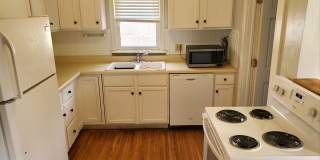 3905 Holdrege Street Gallery 2