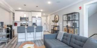 3404 W Commissioner Gallery 4