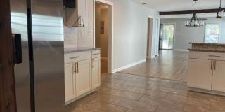 3 BED | 2 BATH | MIDTOWN | FENCED YARD Gallery 7