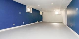 330 North Franklin Avenue Gallery 12