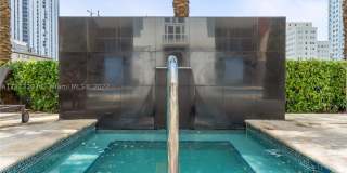 50 Biscayne Blvd Gallery 21