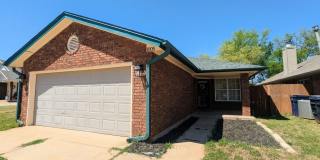 Well-Maintained 3 Bed Home in Edmond | Pet Friendly + Fenced Yard Gallery 1