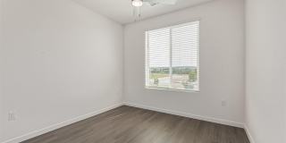 Like New Condo in Victory Ridge Gallery 23