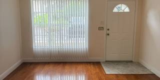 2 BR/3BA | Newly Renovated Single Family Home | Community Pool | Private back porch! Gallery 4