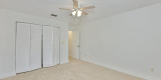 3 Beds 2 Baths Home with Jacuzzi & 2-Car Garage in Clearwater! Gallery 26