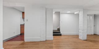 16 Yarmouth St., 1 Gallery 6