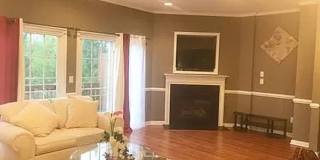 Room in 4 Bedroom Home at Linden Park Ln Gallery 3