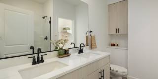 Lilian Frogtown Gallery 22