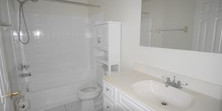 Meticulous 3BR/2BA Condo with Vaulted Ceilings in Hidden Springs – Available July 10th! Gallery 11