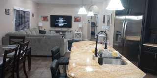 Room in 3 Bedroom Home at Arabian King Gallery 3