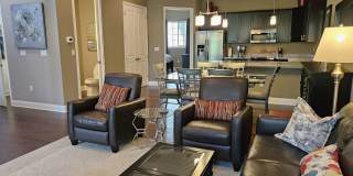 Seasonal Short-Term 2 Bedroom, 2.5 Bath Multi-Level Condo with Balcony and Patio located on Venice Island! Gallery 13
