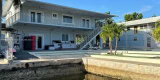 169 Corrine Pl Gallery 1