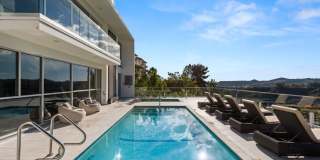 2391 Roscomare Gallery 21