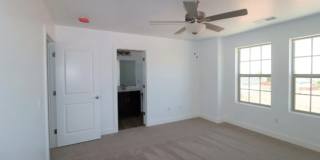 $500.00 OFF FIRST FULL MONTH OF RENT on 3 Bed/2.5 Bath Home! Gallery 9