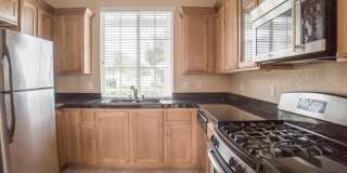 3 BEDROOM, 3 BATHROOM, 2 CAR GARAGE, COMMUNITY POOL & SPA Gallery 4