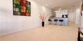 813 Travis Street Gallery 16