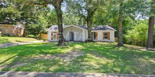 Cozy Home –  FULLY UPDATED Gallery 1